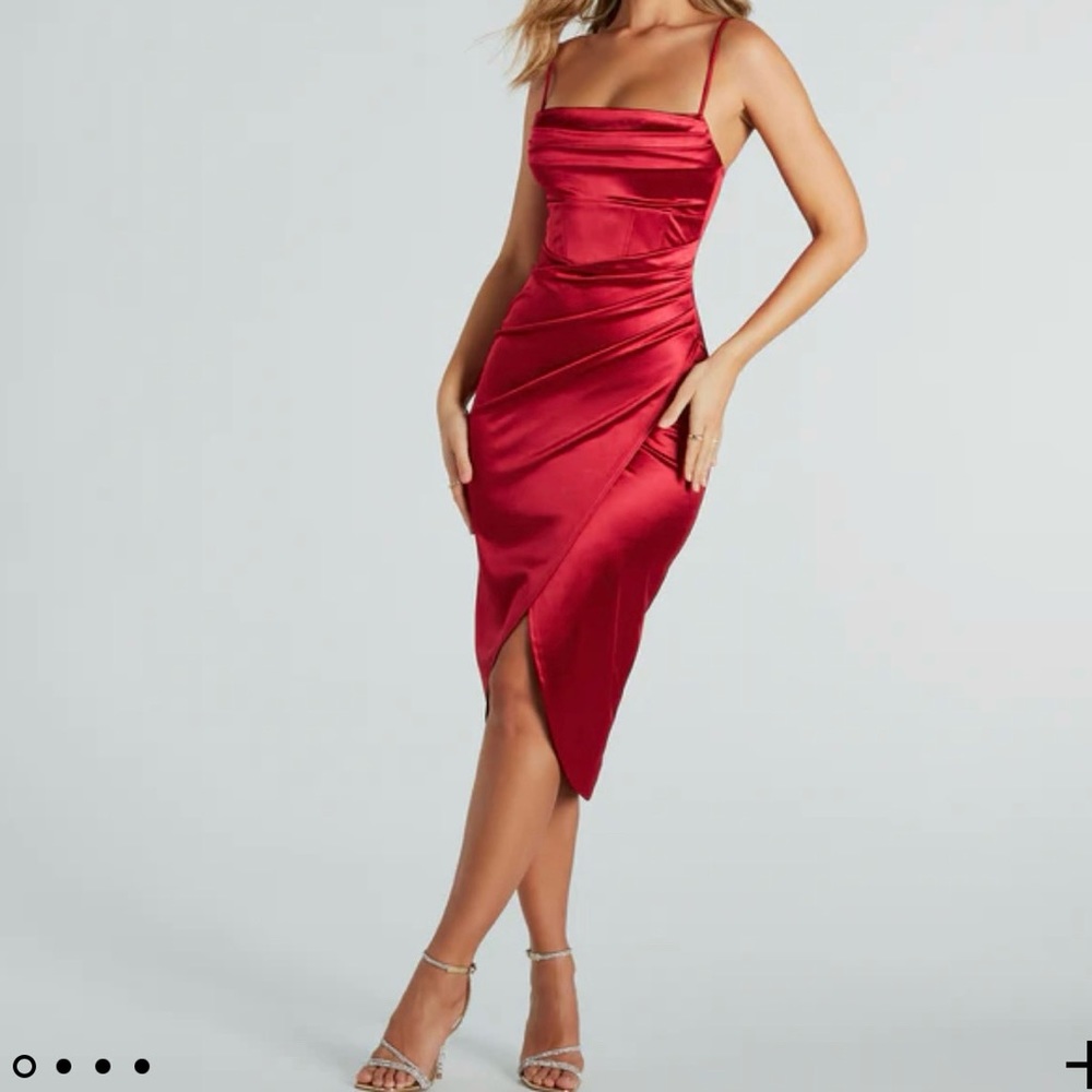 Windsor satin red dress